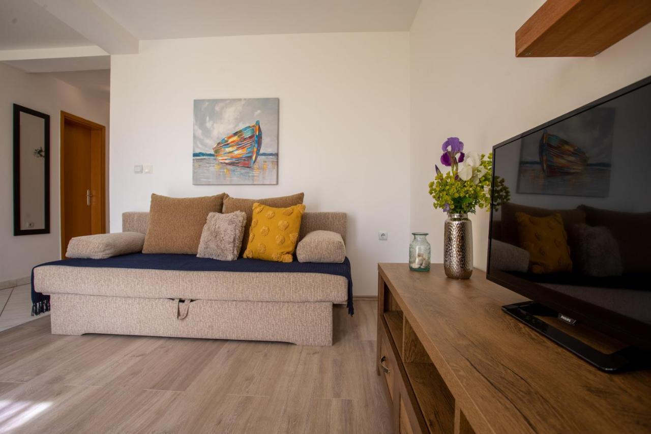 Apartment Magic Garden Baška Buitenkant foto